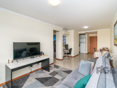 Apartamento à venda com 72m², 2 quartos, 1 suíte, 2 vagas no bairro Passo d'Areia em Porto Alegre - Foto 4