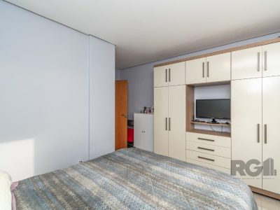 Apartamento à venda com 72m², 2 quartos, 1 suíte, 2 vagas no bairro Passo d'Areia em Porto Alegre - Foto 6