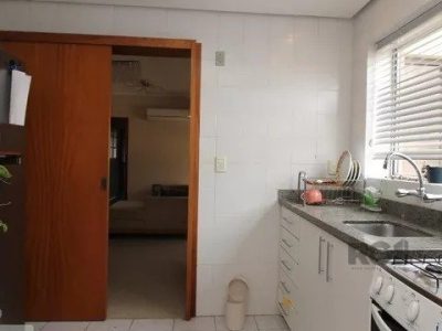 Apartamento à venda com 92m², 2 quartos, 1 suíte, 1 vaga no bairro Mont Serrat em Porto Alegre - Foto 11