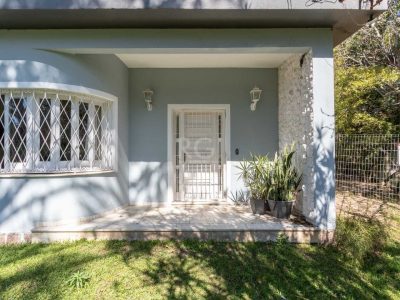 Casa à venda com 250m², 3 quartos, 1 suíte, 3 vagas no bairro Tristeza em Porto Alegre - Foto 3