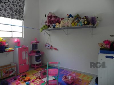 Casa à venda com 259m², 7 quartos, 1 vaga no bairro Glória em Porto Alegre - Foto 24