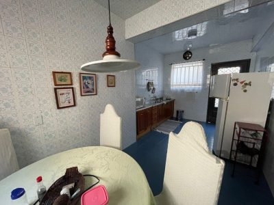 Casa à venda com 300m², 3 quartos, 3 vagas no bairro Santa Tereza em Porto Alegre - Foto 3