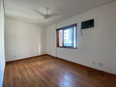 Cobertura à venda com 225m², 2 quartos, 1 suíte, 2 vagas no bairro Petrópolis em Porto Alegre - Foto 25