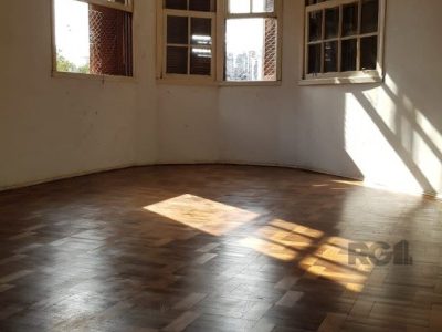 Apartamento à venda com 109m², 2 quartos no bairro Petrópolis em Porto Alegre - Foto 2