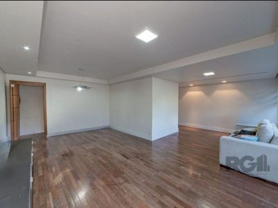 Apartamento à venda com 131m², 3 quartos, 1 suíte, 1 vaga no bairro Bela Vista em Porto Alegre - Foto 11