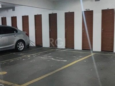 Cobertura à venda com 262m², 3 quartos, 1 suíte, 2 vagas no bairro Menino Deus em Porto Alegre - Foto 28