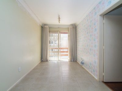 Apartamento à venda com 78m², 3 quartos, 2 vagas no bairro Passo d'Areia em Porto Alegre - Foto 4