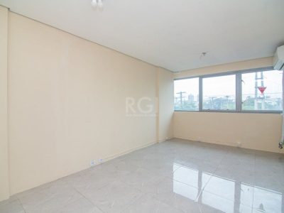 Conjunto/Sala à venda com 46m² no bairro São Sebastião em Porto Alegre - Foto 11