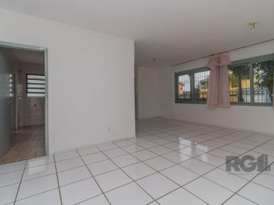 Casa à venda com 189m², 4 quartos, 5 vagas no bairro São Sebastião em Porto Alegre - Foto 3