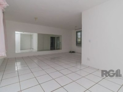 Casa à venda com 189m², 4 quartos, 5 vagas no bairro São Sebastião em Porto Alegre - Foto 6