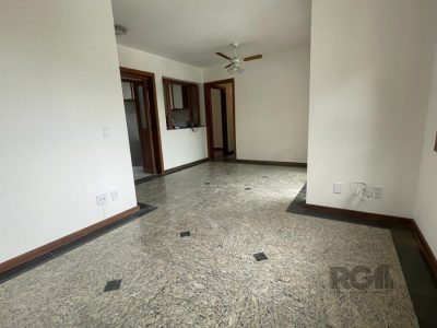 Apartamento à venda com 94m², 2 quartos, 1 suíte, 1 vaga no bairro Petrópolis em Porto Alegre - Foto 3