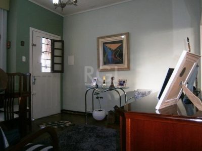 Casa à venda com 90m², 2 quartos, 4 vagas no bairro São Geraldo em Porto Alegre - Foto 3