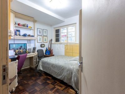 Casa à venda com 192m², 4 quartos, 3 suítes, 4 vagas no bairro Tristeza em Porto Alegre - Foto 31