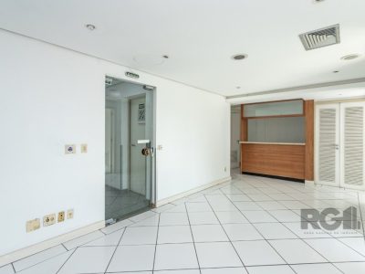 Conjunto/Sala à venda com 234m² no bairro Menino Deus em Porto Alegre - Foto 3