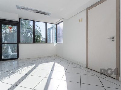 Conjunto/Sala à venda com 234m² no bairro Menino Deus em Porto Alegre - Foto 8