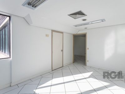 Conjunto/Sala à venda com 234m² no bairro Menino Deus em Porto Alegre - Foto 11