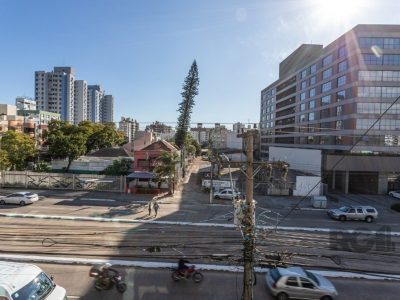 Conjunto/Sala à venda com 234m² no bairro Menino Deus em Porto Alegre - Foto 28