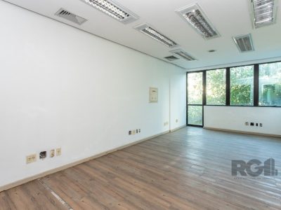 Conjunto/Sala à venda com 234m² no bairro Menino Deus em Porto Alegre - Foto 30