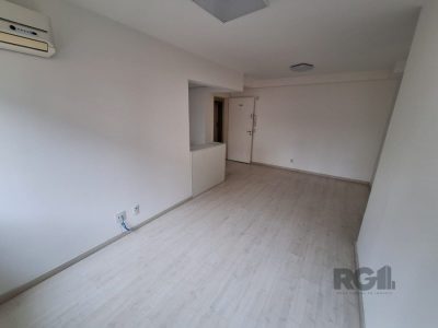 Apartamento à venda com 54m², 2 quartos, 1 vaga no bairro Passo d'Areia em Porto Alegre - Foto 3