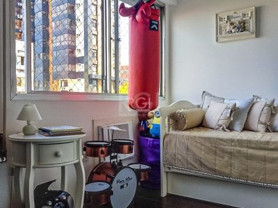 Apartamento à venda com 128m², 3 quartos, 1 vaga no bairro Independência em Porto Alegre - Foto 27