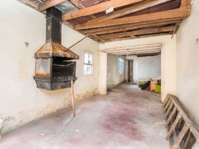 Casa à venda com 240m², 3 quartos, 1 suíte, 3 vagas no bairro Santana em Porto Alegre - Foto 20