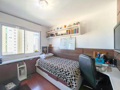 Apartamento à venda com 120m², 3 quartos, 1 suíte, 2 vagas no bairro Jardim Europa em Porto Alegre - Foto 15