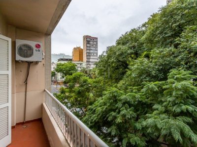 Apartamento à venda com 102m², 3 quartos, 1 suíte no bairro Independência em Porto Alegre - Foto 2