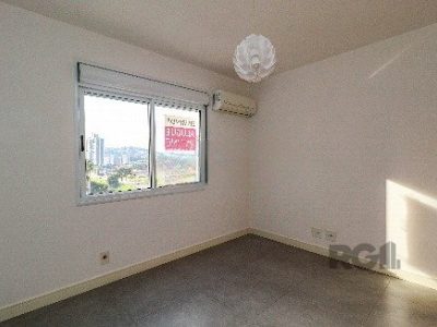 Apartamento à venda com 70m², 3 quartos, 1 suíte, 1 vaga no bairro Partenon em Porto Alegre - Foto 9