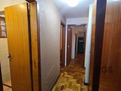 Casa à venda com 276m², 5 quartos, 2 suítes, 3 vagas no bairro Glória em Porto Alegre - Foto 19