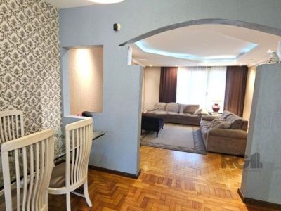 Casa à venda com 276m², 5 quartos, 2 suítes, 3 vagas no bairro Glória em Porto Alegre - Foto 5