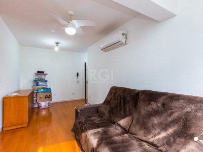 Apartamento à venda com 56m², 2 quartos, 1 vaga no bairro Glória em Porto Alegre - Foto 13