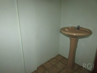 Conjunto/Sala à venda com 32m² no bairro Petrópolis em Porto Alegre - Foto 6