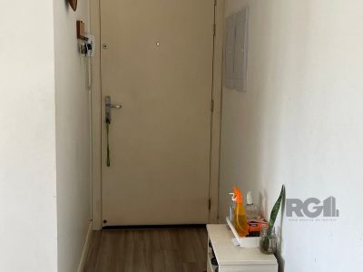 Apartamento à venda com 75m², 3 quartos, 1 suíte, 2 vagas no bairro Partenon em Porto Alegre - Foto 8