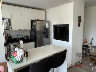 Apartamento à venda com 75m², 3 quartos, 1 suíte, 2 vagas no bairro Partenon em Porto Alegre - Foto 2