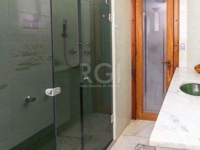 Casa à venda com 350m², 3 quartos, 2 suítes, 5 vagas no bairro Santo Antônio em Porto Alegre - Foto 18