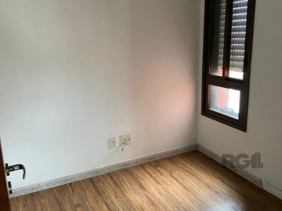 Apartamento à venda com 79m², 2 quartos, 1 suíte, 2 vagas no bairro São João em Porto Alegre - Foto 9