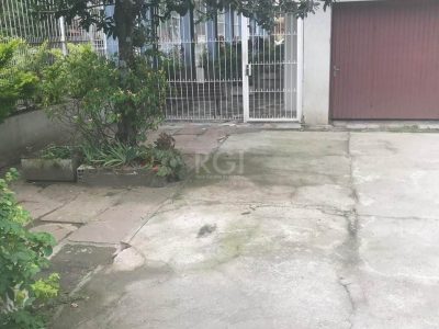 Apartamento à venda com 101m², 2 quartos, 1 vaga no bairro Medianeira em Porto Alegre - Foto 23