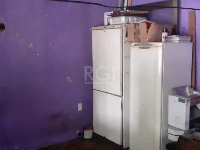 Casa à venda com 246m², 4 quartos, 2 vagas no bairro Tristeza em Porto Alegre - Foto 10