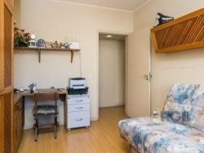 Apartamento à venda com 131m², 3 quartos, 1 suíte, 1 vaga no bairro Auxiliadora em Porto Alegre - Foto 13