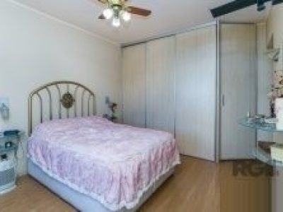 Apartamento à venda com 131m², 3 quartos, 1 suíte, 1 vaga no bairro Auxiliadora em Porto Alegre - Foto 14