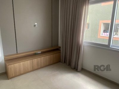 Apartamento à venda com 80m², 2 quartos, 2 suítes, 1 vaga no bairro Centro em Capão da Canoa - Foto 3