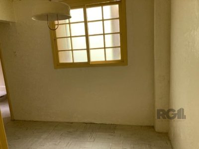 Apartamento à venda com 107m², 3 quartos, 2 suítes no bairro Floresta em Porto Alegre - Foto 10