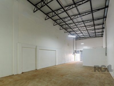 Depósito/Pavilhão à venda com 170m² no bairro Menino Deus em Porto Alegre - Foto 14