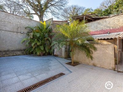 Casa à venda com 270m², 5 quartos, 2 suítes, 2 vagas no bairro Cristal em Porto Alegre - Foto 34