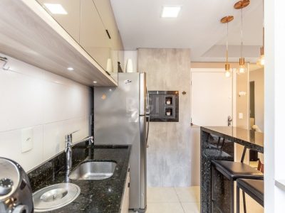 Apartamento à venda com 75m², 3 quartos, 1 suíte, 1 vaga no bairro Petrópolis em Porto Alegre - Foto 13