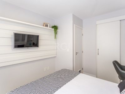 Apartamento à venda com 75m², 3 quartos, 1 suíte, 1 vaga no bairro Petrópolis em Porto Alegre - Foto 21