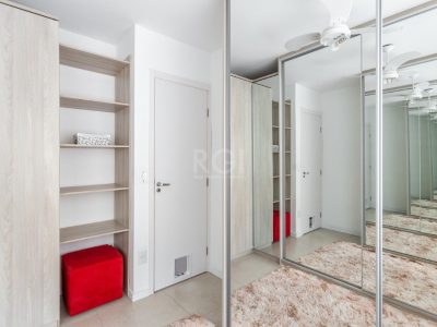 Apartamento à venda com 75m², 3 quartos, 1 suíte, 1 vaga no bairro Petrópolis em Porto Alegre - Foto 23