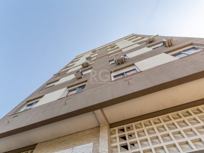 Apartamento à venda com 75m², 3 quartos, 1 suíte, 1 vaga no bairro Petrópolis em Porto Alegre - Foto 30