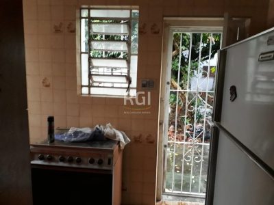 Casa à venda com 415m², 5 quartos, 3 vagas no bairro Menino Deus em Porto Alegre - Foto 16