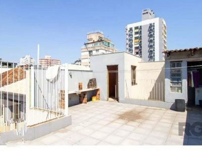 Casa à venda com 227m², 4 quartos, 1 vaga no bairro Santana em Porto Alegre - Foto 26